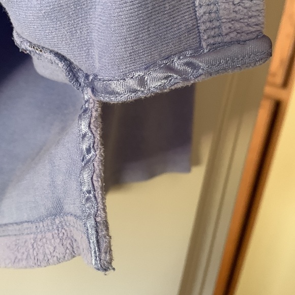 New York Laundry Sweatshirt. Medium. Slightly worn. Super comfy. - Picture 5 of 5